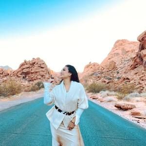 Meet your Posher, Angie